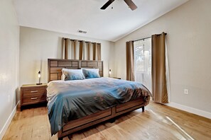 8 Schlafzimmer, Bügeleisen/Bügelbrett, kostenloses WLAN, Bettwäsche