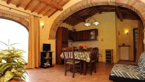Living area - Agriturismo Podere Casenove Wohnung Magnolia by Interhome (Citerna)