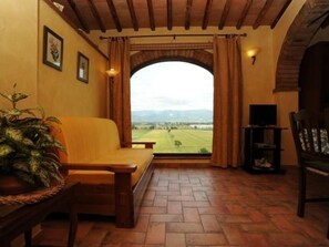 TV - Agriturismo Podere Casenove Wohnung Magnolia by Interhome (Citerna)