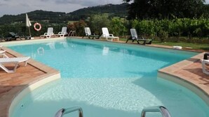 Pool - Agriturismo Podere Casenove Wohnung Magnolia by Interhome (Citerna)
