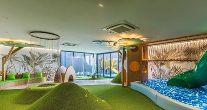 Condominium w/ Complete Leisure Facilities and Unbeatable Location in POA - Bles