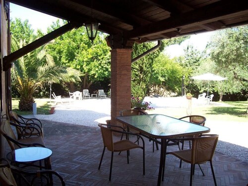 Wohnung mit Gemeinschaftsgarten und Pool by Interhome