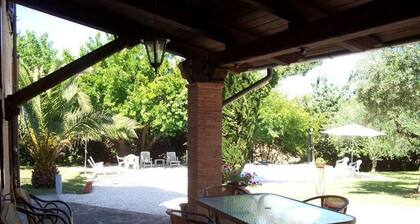 Wohnung mit Gemeinschaftsgarten und Pool by Interhome