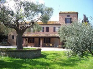 Exterior - "Solebello Mulberry by Interhome (Belvedere Ostrense)
