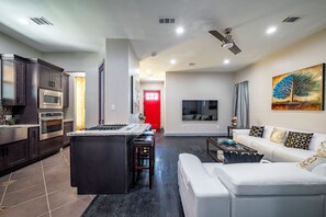 Smart TV, table football - 4 Bedroom Houston Home for FIFA World Cup 2026 (Houston)