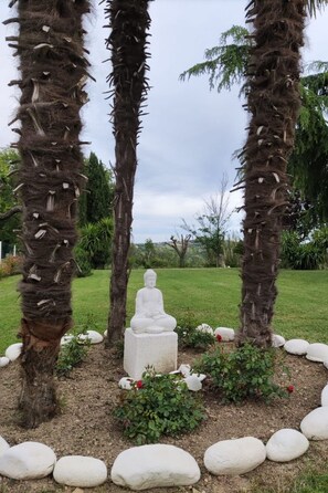 Property grounds - 'Dear Peace on the Hill by Interhome (Montefiore Conca)