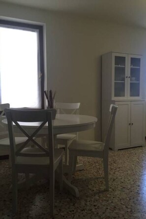 Dining - Wohnung mit Wi-Fi by Interhome (Gardone Riviera)