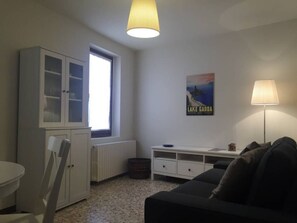 Living area - Wohnung mit Wi-Fi by Interhome (Gardone Riviera)