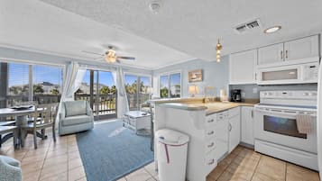 Condo, Multiple Beds (GS Plantation West - RCC -1254) | Private kitchen