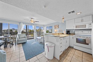 Condo, Multiple Beds (GS Plantation West - RCC -1254) | Private kitchen | Oven, toaster - GS Plantation West - RCC -1254 (Gulf Shores)
