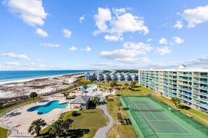 Appart'hôtel, plusieurs lits (GS Plantation West - RGB - 5610) | Terrain de sport