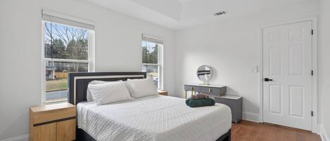 5 soverom, strykejern/-brett, wi-fi og sengetøy