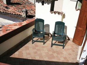 Terrace/patio - Wohnung 'GioBattista' mit Blick aufs Wasser by Interhome (Manerba)