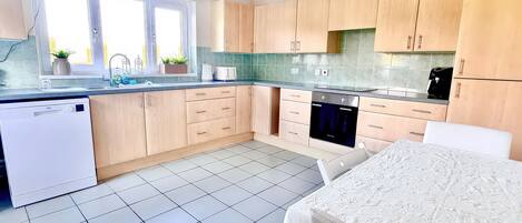 GeschirrspĂŒler, Kochgeschirr/Geschirr/Besteck