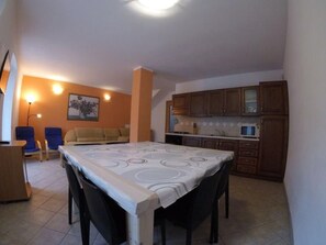 Interior - Wohnung mit Bergblick by Interhome (Tiarno di Sotto)