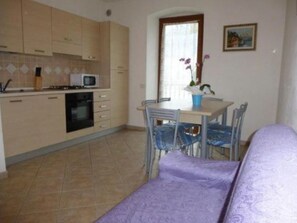 Interior - Wohnung 1 mit Bergblick by Interhome (Tiarno di Sotto)