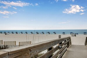 Condo, várias camas (Romar Place 204) | Praia | Na praia 