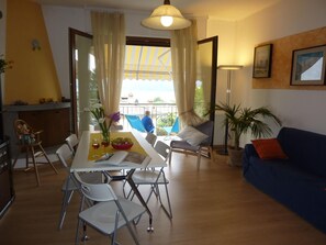 Interior - Wohnung 'Eugenia' mit Wasserblick by Interhome (Gravedona)