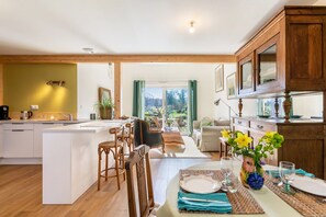 Interior - Charming Artist’s Cottage Between Countryside and Sea (Lanloup)