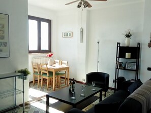 Living area - Wohnung "Unglaubliche Aussicht" by Interhome (Dogliani)