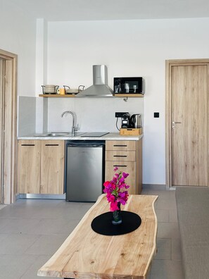 Microwave, coffee/tea maker