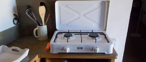 Fridge, microwave, cookware/dishes/utensils