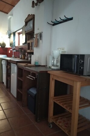 Réfrigérateur, micro-ondes, lave-vaisselle