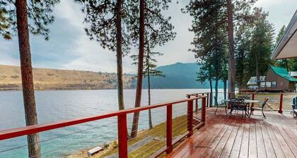 Prop House | Wallowa lakefront home w/dock