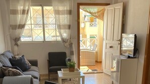 Living area - Appartement mit Dachterrasse und Balkon plus Gemeinschaftspool, in der Nähe von by Interhome (Torrevieja)