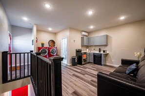 Smart TV - 1 Bedroom Apartment Close to FIFA World Cup Stadium (Houston)