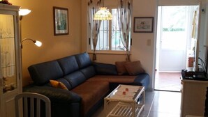 Unclassified image, 2 of 21, button - Wohnung mit Pool, Garten, Terrasse in Strandnähe by Interhome (Dénia)