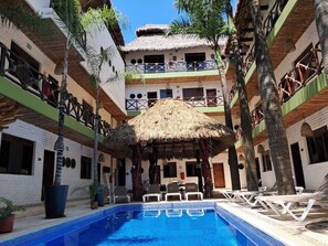 Outdoor pool - Hotel Kupuri Sayulita (Sayulita)