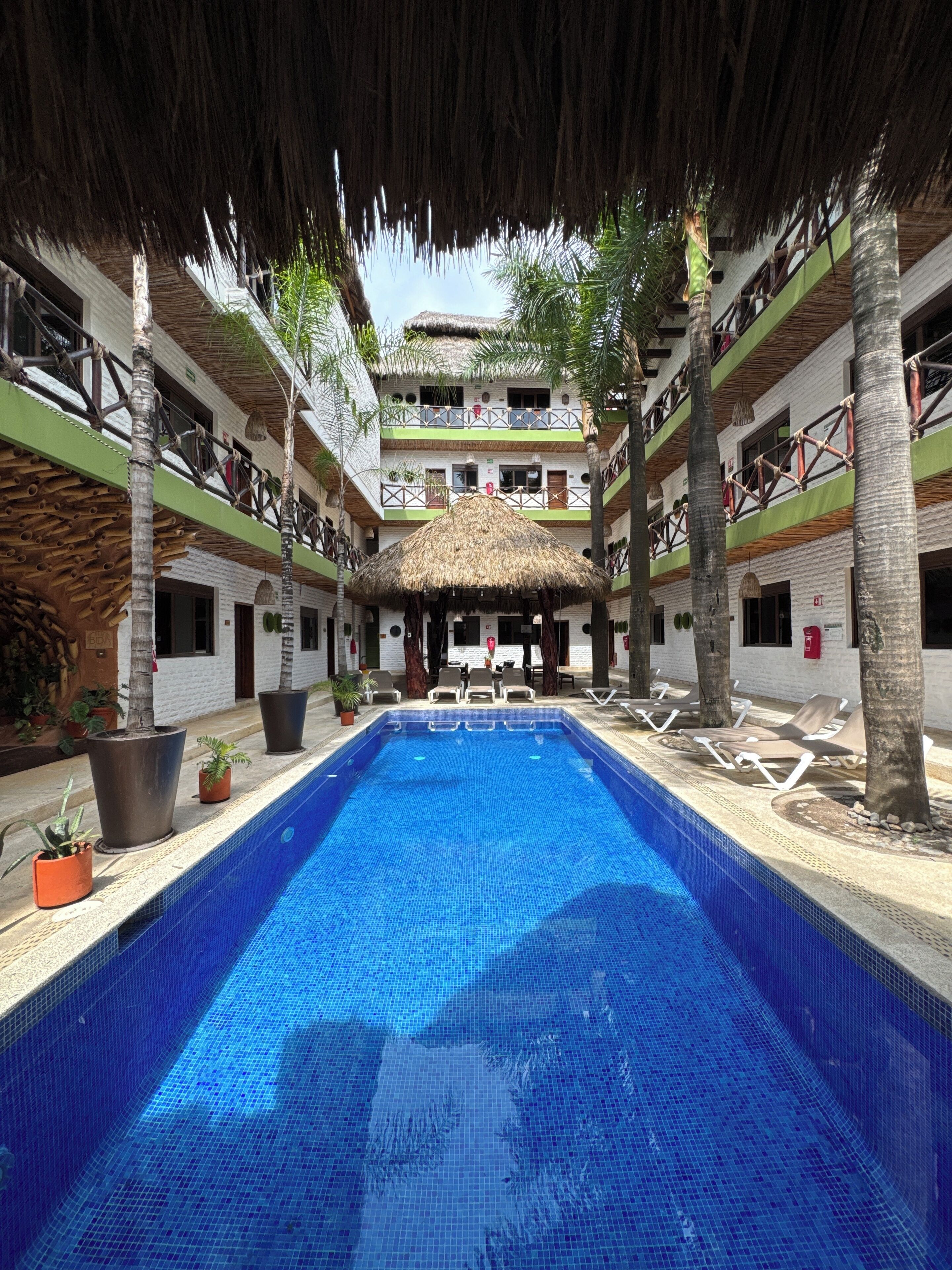 Kolam renang outdoor