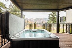 Bain à remous extérieur