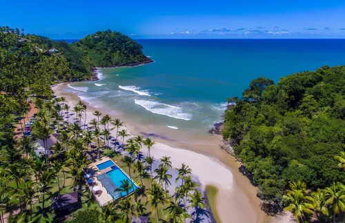 Your family on a private beach with comfort and safety.