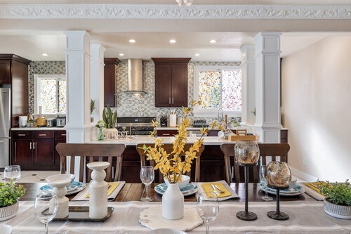 Mediterranean Charm Nr Beach/Shopping/EZ Parking