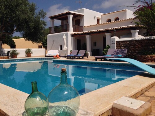 Renoviertes Ferienhaus in Sant Carles De Peralta mit Eigenem Pool by Interhome