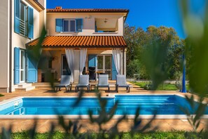 Pool - Villa Galiola (100101-K1) - Manjadvorci (Manjadvorci)