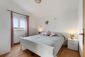 2 Schlafzimmer, Internetzugang, Bettwäsche