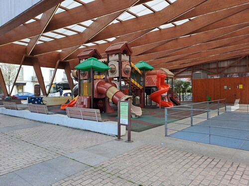 Torre Plaza 4. A cozy apartment in Boiro, beaches and terraces.