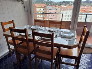 Dining - Torre Plaza 4. A cozy apartment in Boiro, beaches and terraces. (boiro)
