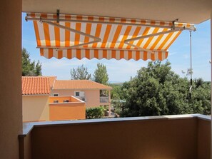 Property grounds - Apartments Mara (16036-A1) - Liznjan (Liznjan)