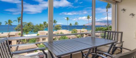 Condo, 1 King Bed with Sofa bed, Balcony, Ocean View (Kamaole Beach Royale 404) | Outdoor dining