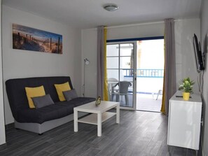 TV - AGUAZUL 202 by Interhome (Puerto del Carmen)