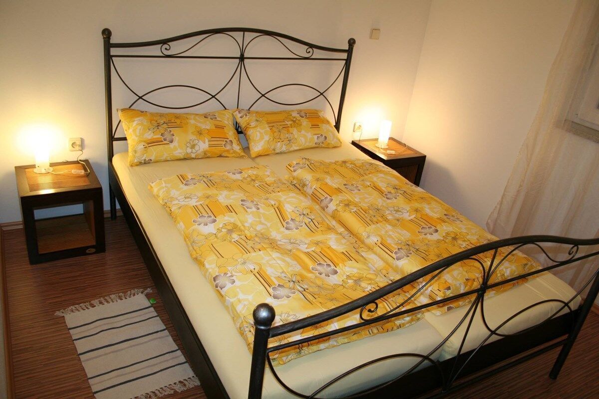 1 soverom, internettilgang og sengetøy