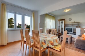 Dining - Apartment Korpar (16056-A1) - Medulin (Medulin)