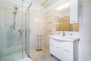 Shower - Apartment Fiorina (16058-A1) - Medulin (Medulin)