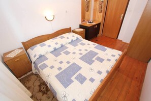 2 bedrooms, Internet, bed sheets - Apartments Ana Pomer (16077-A2) - Pomer (Pomer)