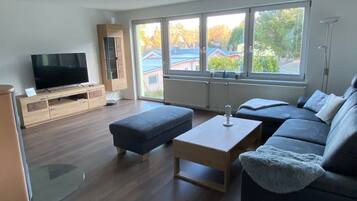 Tv, pejs, stereoanlæg