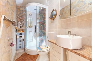 Shower, hair dryer, towels - Apartments Šandor (100051-A1) - Liznjan (Liznjan)